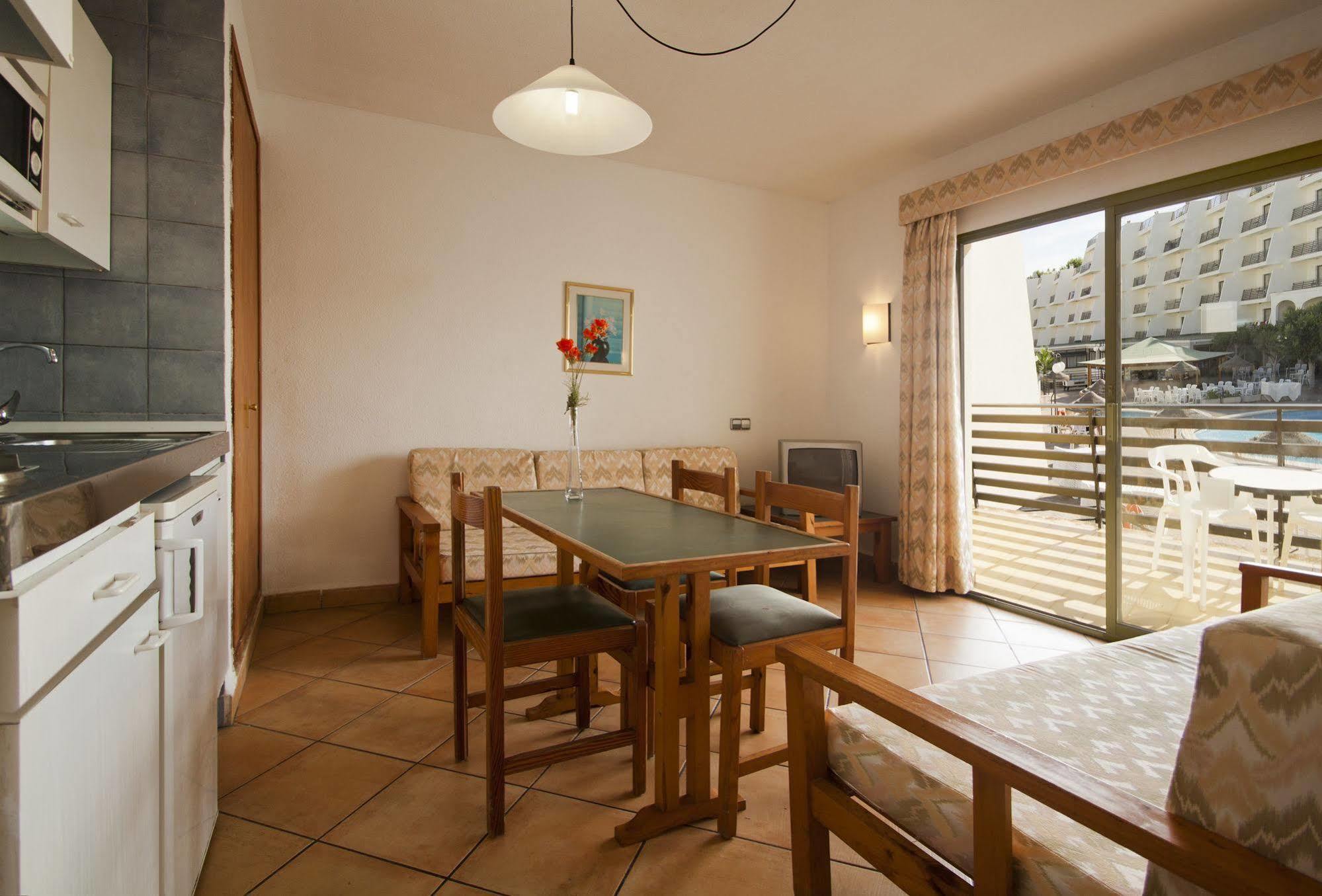 Palmanova Suites By Trh (Adults Only) Magaluf  Zewnętrze zdjęcie